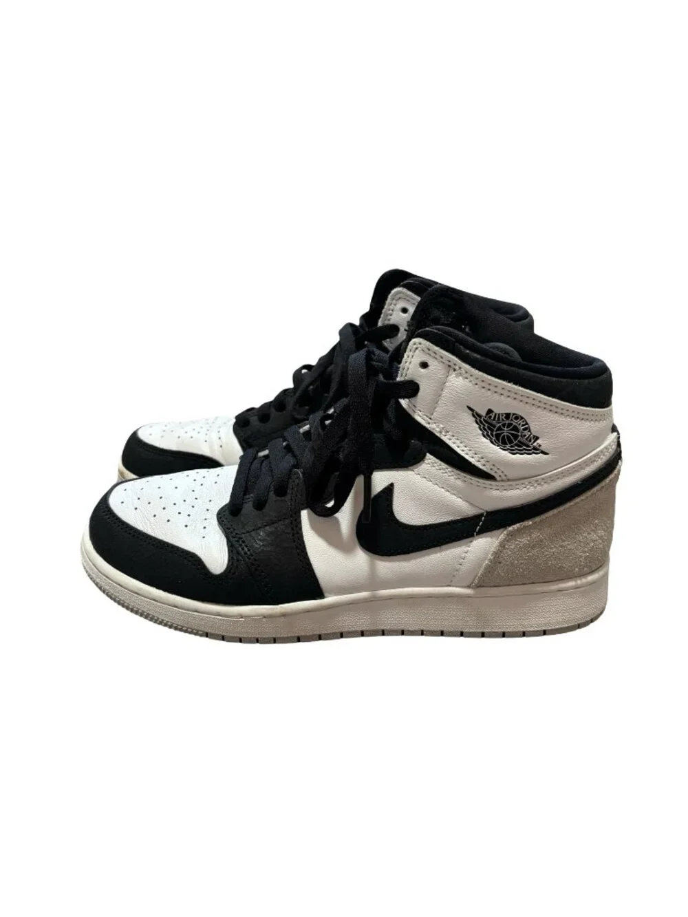 Nike Air Jordan 1 Retro High OG Stage Haze Sneakers Size 8.5 Black White